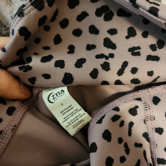 Purple leopard luxe leggings - Picture 3 of 3